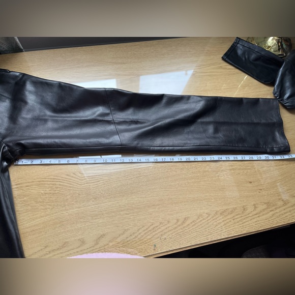 Danier Leather High Rise Straight Leg Pants Sz 6 - Picture 9 of 11